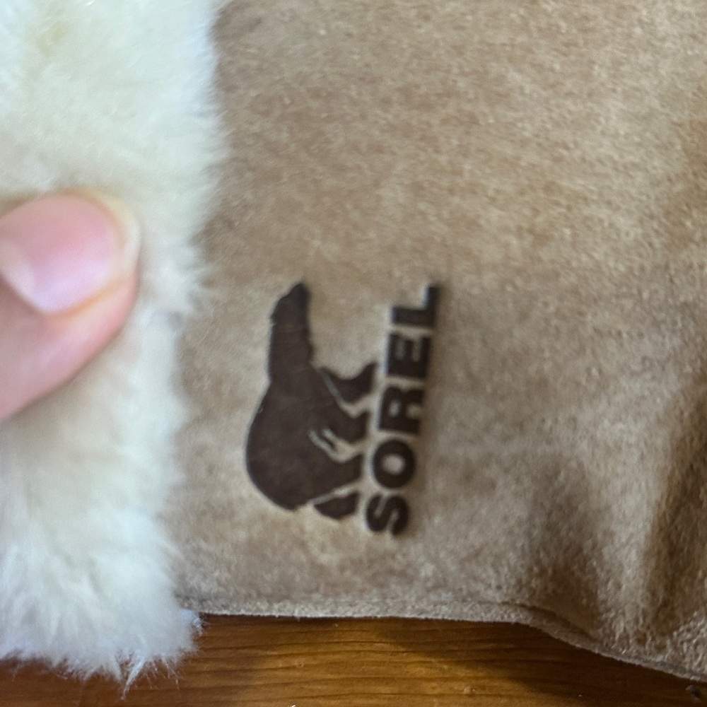 Sorel Women's Tan and Black Ankle Boots - Picture 14 of 16